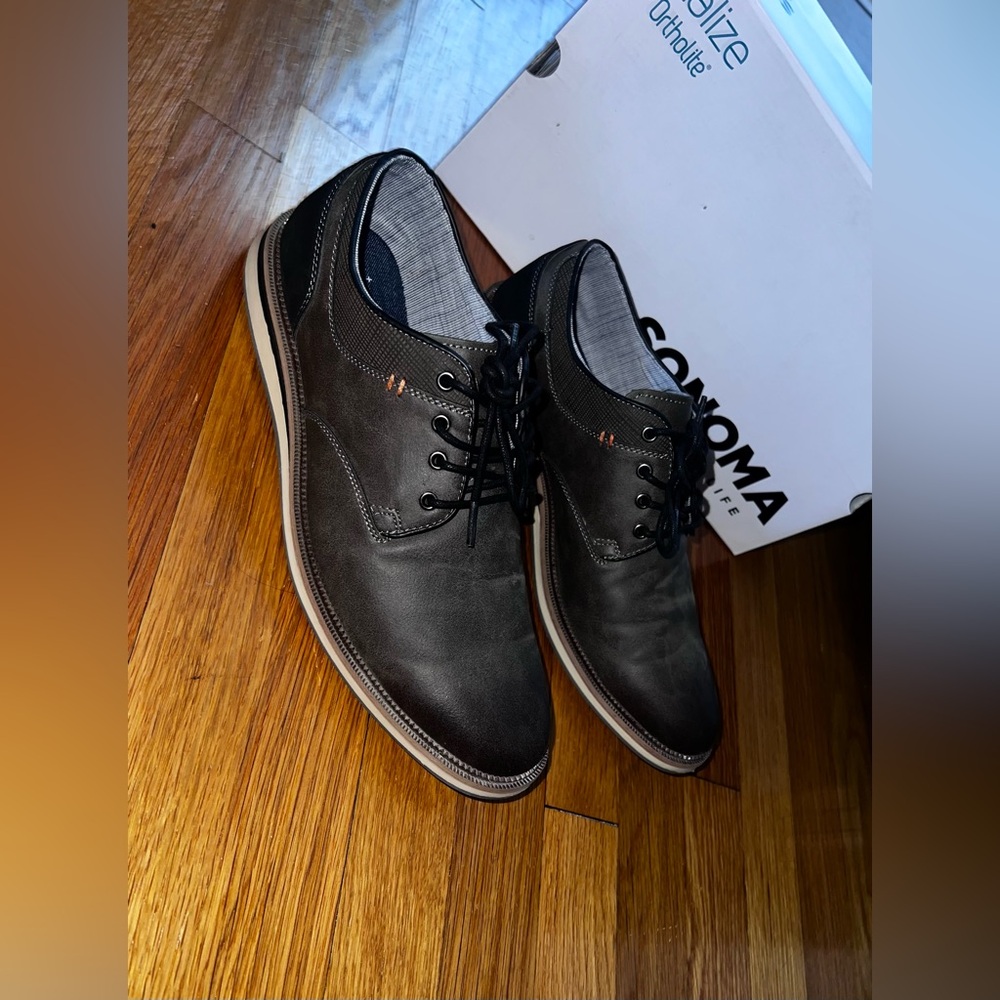 ⭐️Sonoma, men’s shoes⭐️grey & black Cushioned Footbed, Size 11 ⭐️